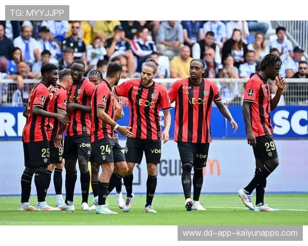 波尔图盯上英冠力量型防守者:提升后防线,冲击欧洲赛场 波尔图盯上英冠力量型防守者:提升后防线,冲击欧洲赛场