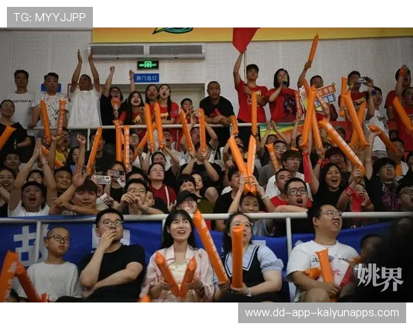 球迷为球队制造应援潮，社媒热度炸裂