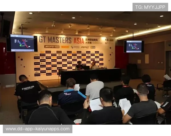 车手会议爆冲突！