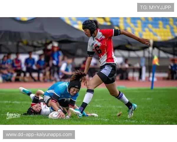 加拿大七人制橄榄球赛场配合默契度提升，加拿大橄榄球队