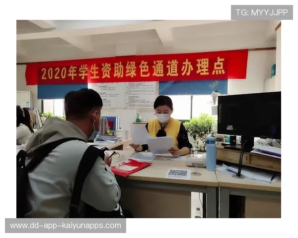 自愿玩出新花样,新生入学套餐收费引发质疑,新生入学路费 自愿玩出新花样,新生入学套餐收费引发质疑,新生入学路费